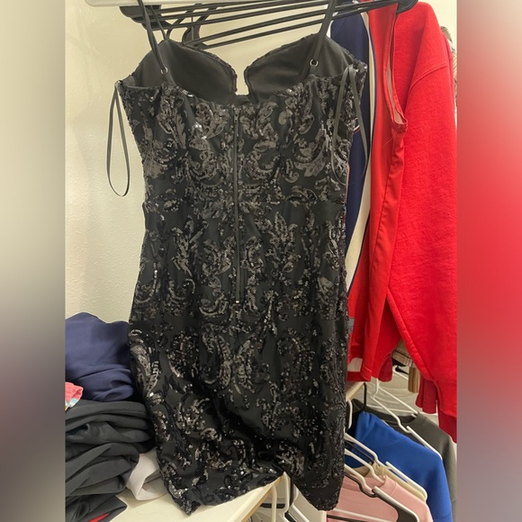 Windsor Black Sequin Homecoming Dress - Picture 5 of 5